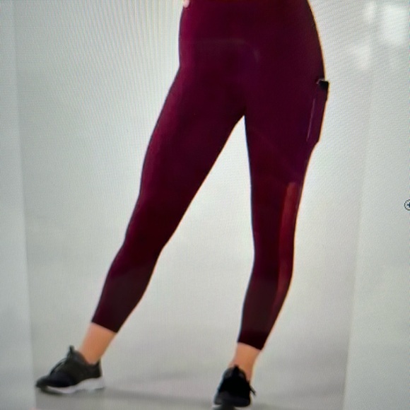 Fabletics Mila pocket 3/4 leggings burgundy maroon women’s cropped mesh XS - Picture 1 of 6